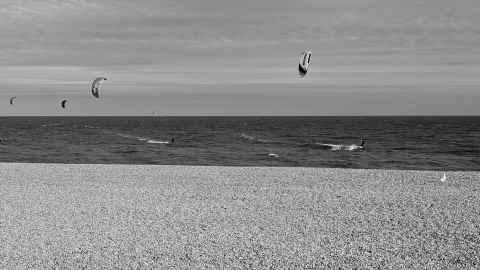 Kite surfers in Hythe