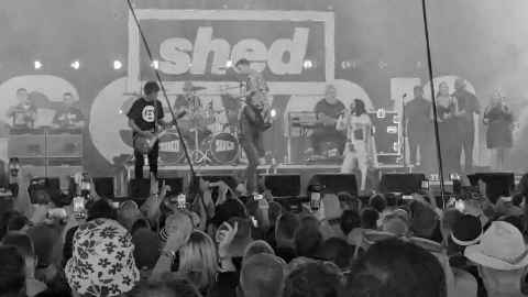 Shed Seven and Elvana at Glastonbury
