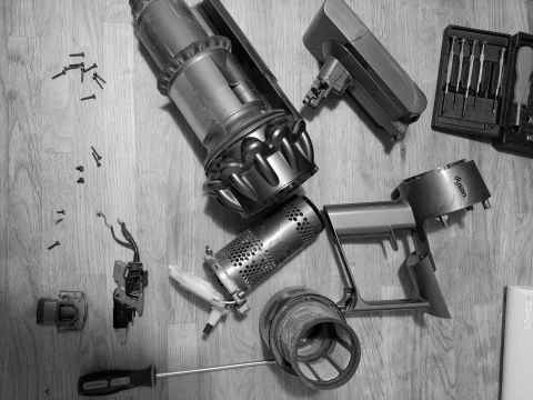Dyson in bits on the table