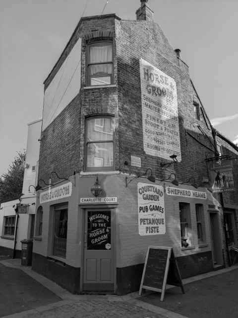 Horse and Groom with a pool table and lots of games